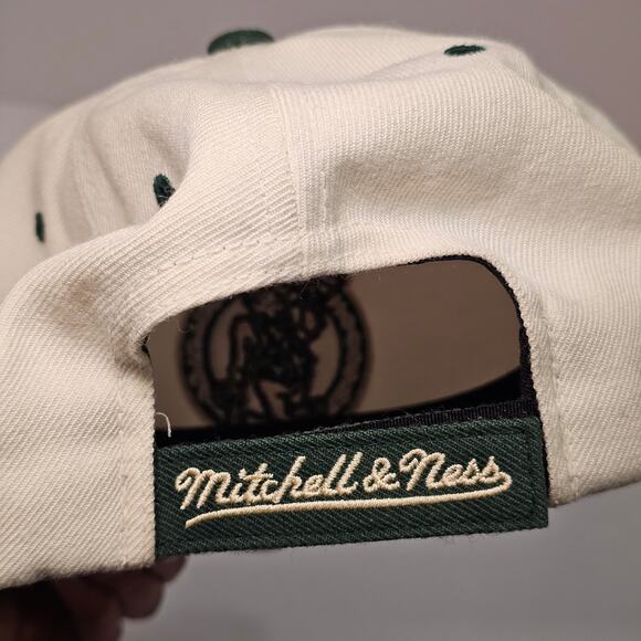Mitchell & Ness Boston Celtics Larry Bird Snapback White Hat Cap Rare White - Picture 13 of 15